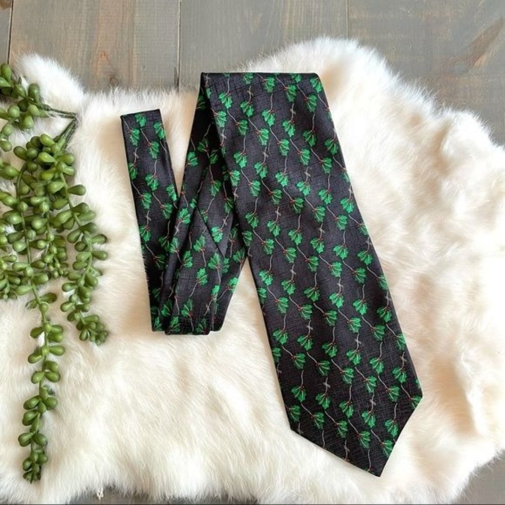 Vintage Holidays by MMG Christmas Tie Necktie All Silk Stocking Stuffer Gift